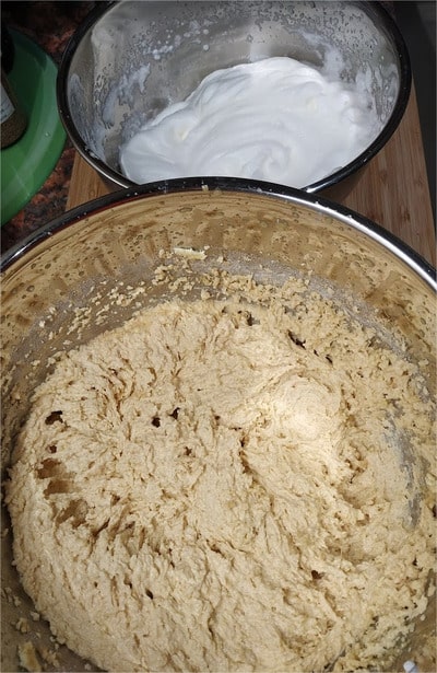 Mix until all the dry ingredients are incorporated into the butter mixture and then add in the vanilla or/and almond extract Sugar Free Tiramisu